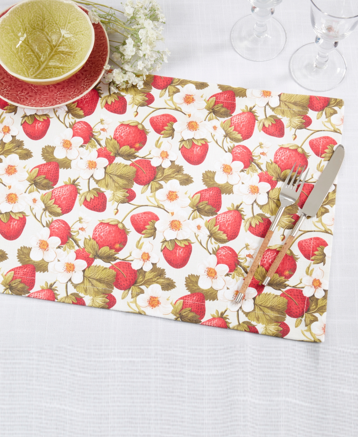 Saro Lifestyle Breezy Juicy Strawberry Cotton Placemats, 14" X 20", Set Of 4 In Multi