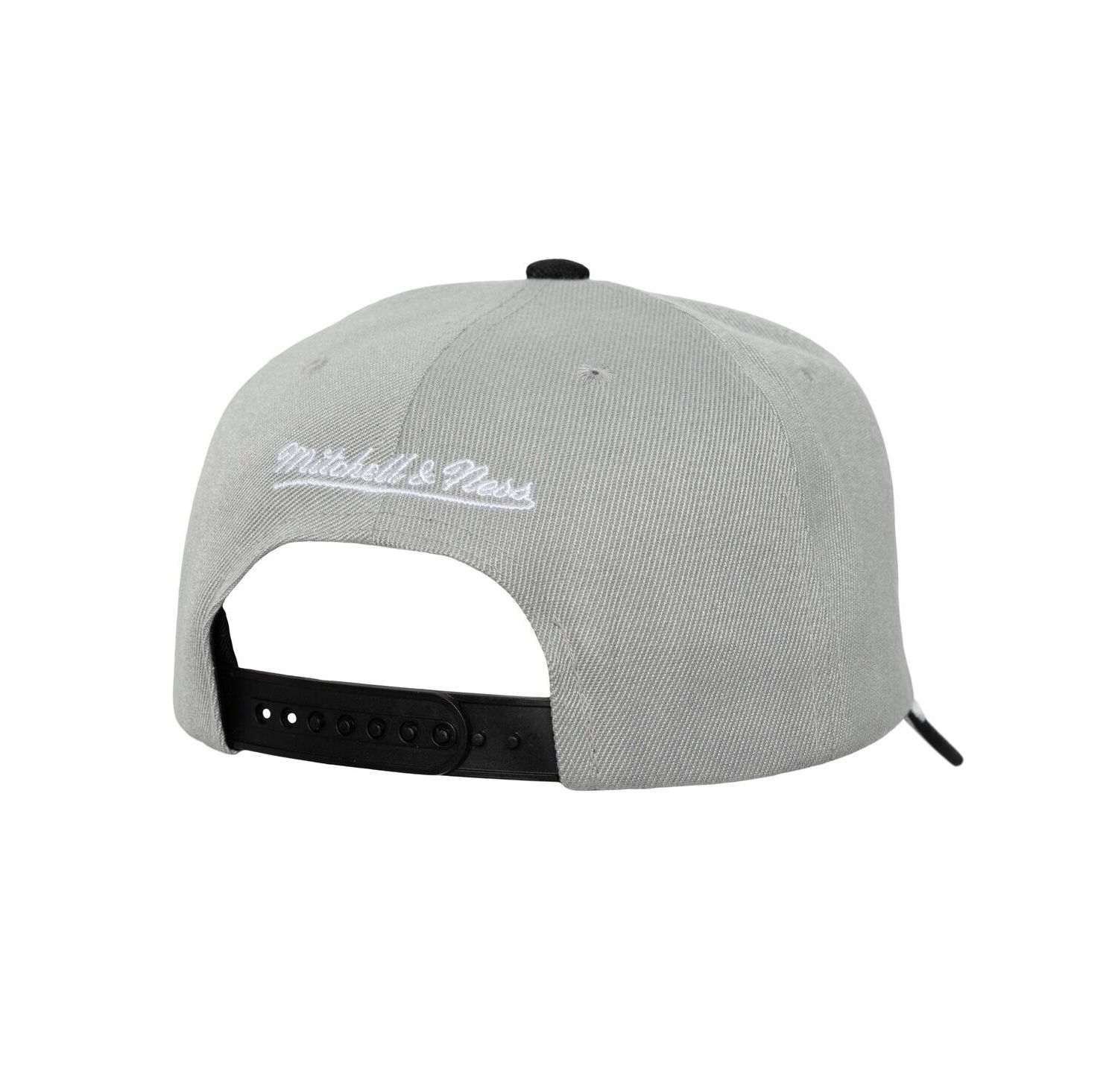 Men's Gray/Black Los Angeles Kings Underarch Two-Tone Pro Crown Snapback Hat