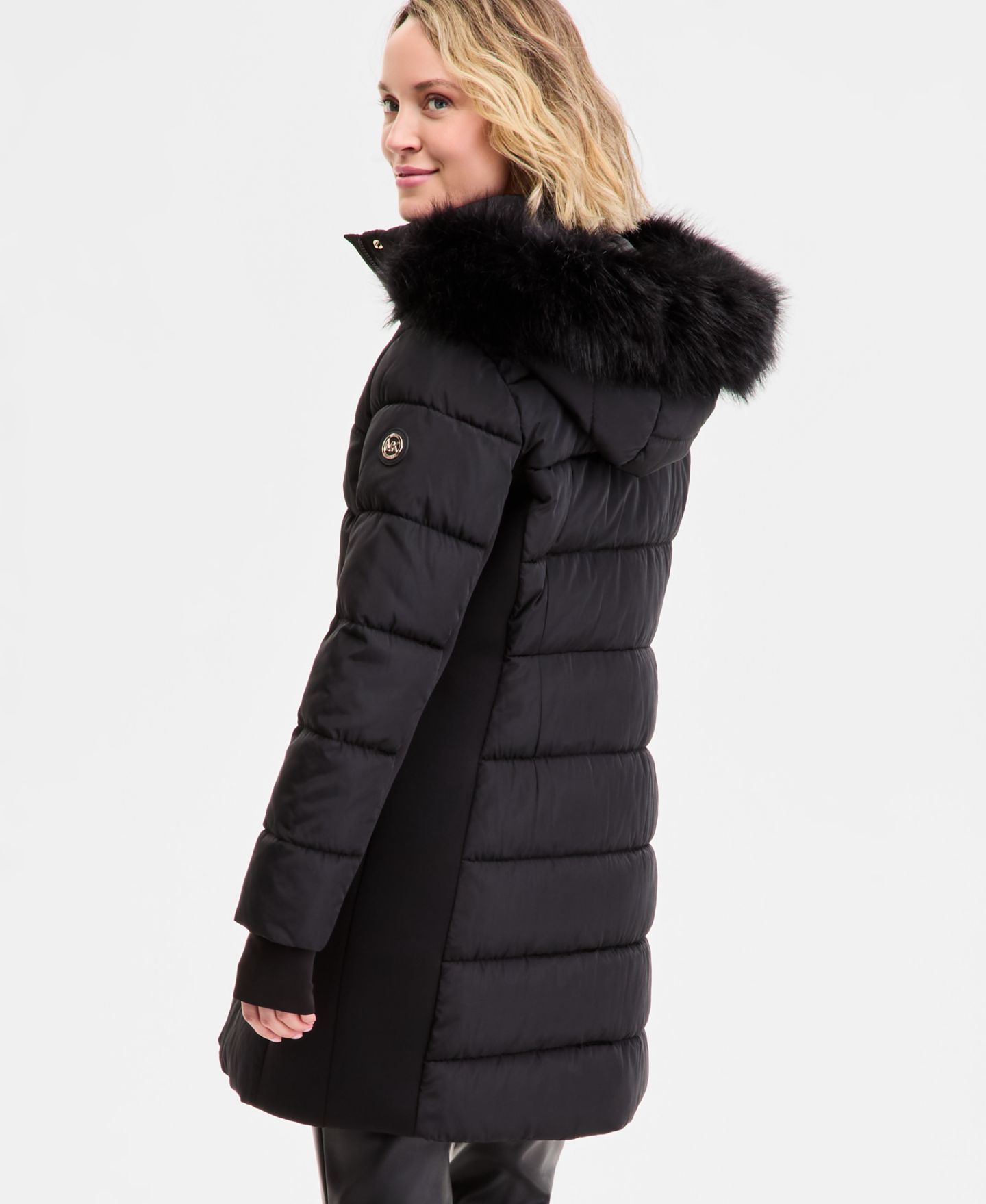 Женская куртка MICHAEL Michael Kors Women's Faux-Fur-Trim Hooded Puffer, цвет: Чёрный — фото 2