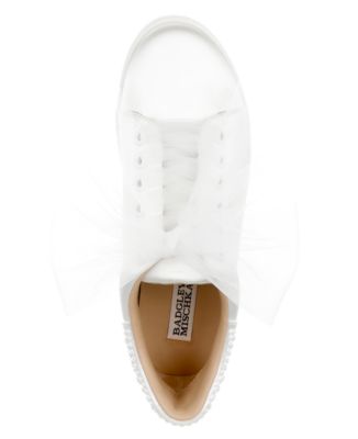 Women's Gem Round Toe Sneakers