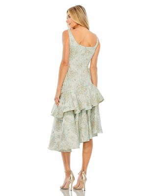 Женское асимметричное платье из парчи с розовыми деталями от Mac Duggal