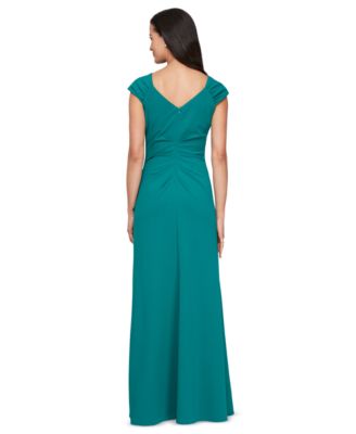 Женское платье с рюшами на плечах от Alex Evenings