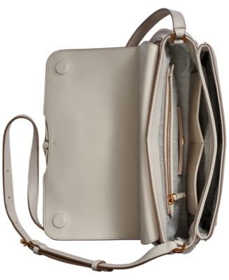 Донна Каран из Нью-Йоркской кожи через плечо