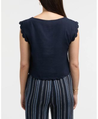 Women's Cropped Scallop Edge Tank