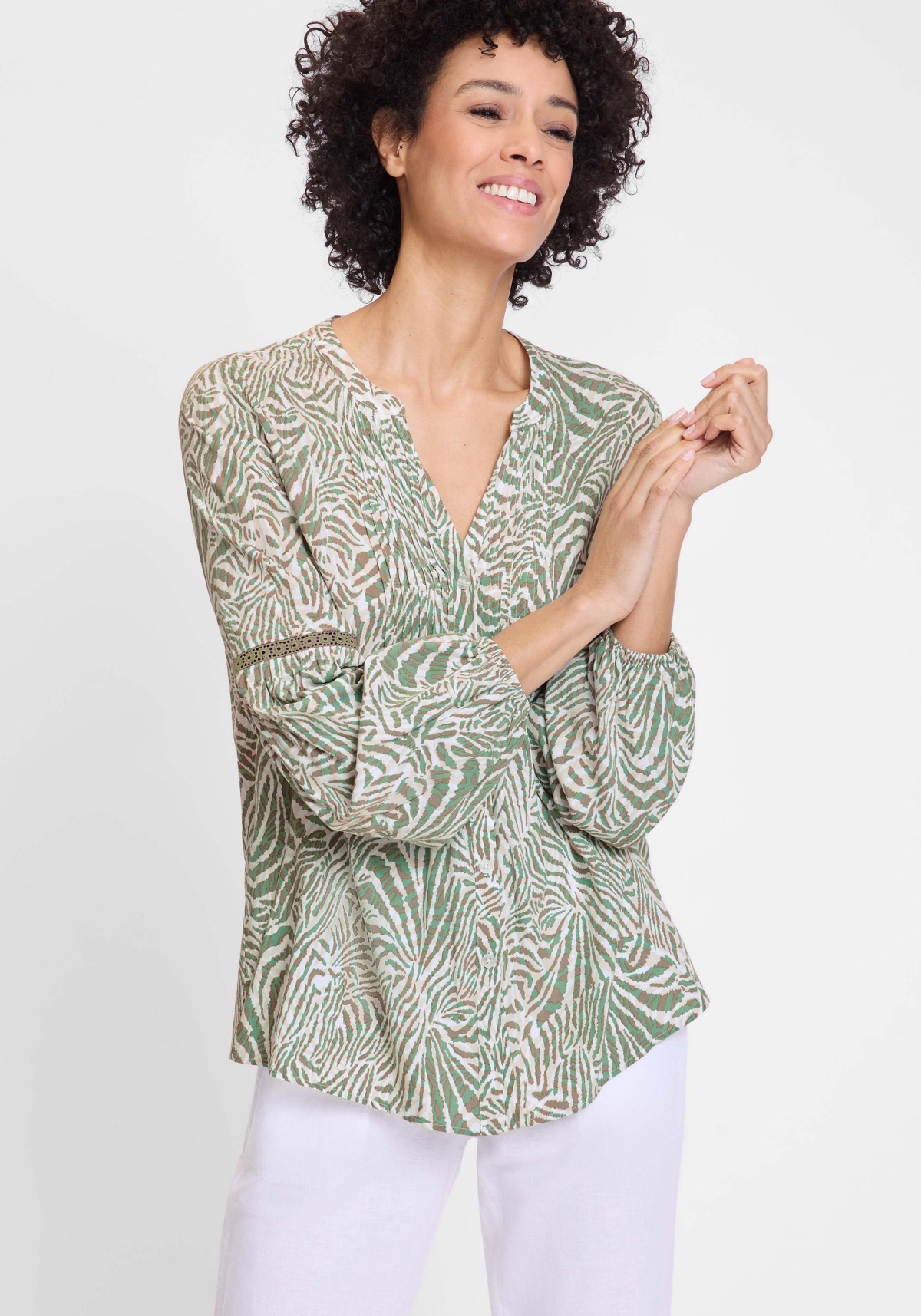 Women's Neo Animal Print Tunic Blouse - Olive