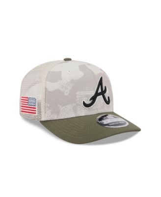 Мужская светло-бежевая/оливковая шляпа новой эры Atlanta Braves 2025, День Вооруженных сил, 9СЕНТЯБРЯ, с регулируемой головкой
