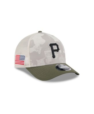 Мужская светло-бежевая/оливковая шляпа Pittsburgh Pirates 2025 года выпуска, День Вооруженных сил, Новая эра, 9 СОРОКА лет, с регулируемой А-образной оправой и М-образной короной.