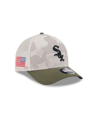 Мужская светло-бежевая/оливковая кепка New Era Chicago White Sox 2025, День Вооруженных сил, 9 лет, с регулируемой А-образной оправой и М-образной короной.