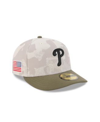 Мужская приталенная шляпа New Era светло-бежевого/оливкового цвета Philadelphia Phillies 2025, посвященная Дню Вооруженных сил, 59-го размера.
