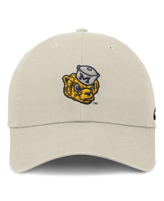 Мужская кремовая кепка Nike Michigan Wolverines Club с регулируемой производительностью Swoosh