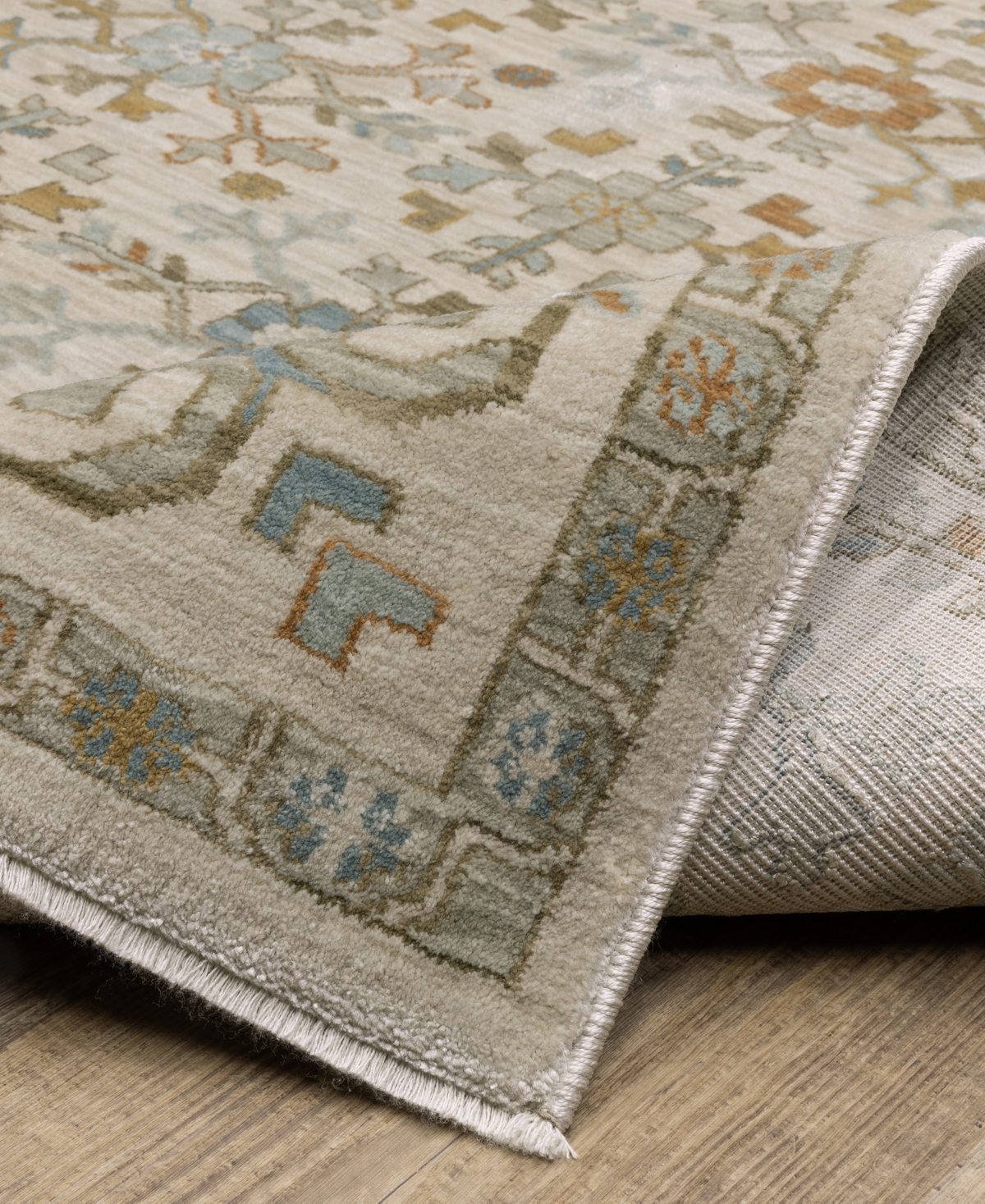 Oriental Weavers Maeve MAE01 7'10"x10'10" Area Rug