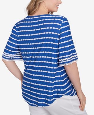 Ruby Rd. Топ большого размера с округлым вырезом горловины и зауженной текстурой в полоску.