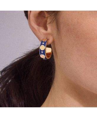 ОДЕЖДА от Erin Andrews x Серьги-кольца с эмалью BaubleBar Chicago Cubs от Erin Andrews