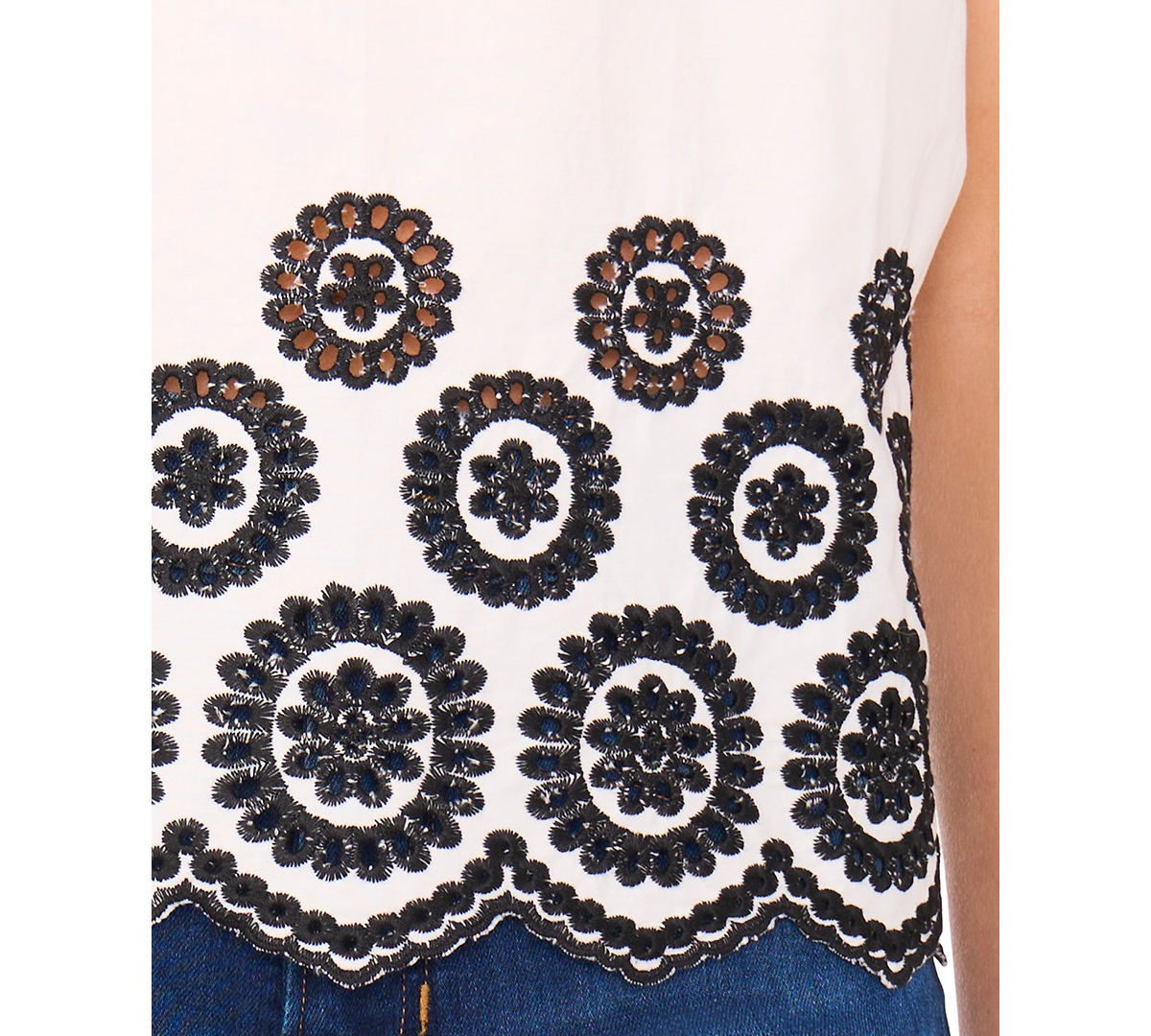 Cece Women's Contrast Embroidered Cotton Cap-sleeve Blouse