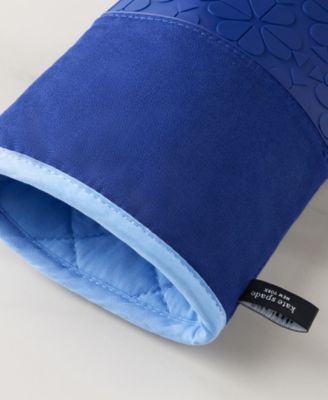 Spade Flower Soft Silicone Oven Mitt Set, 7" x 13"