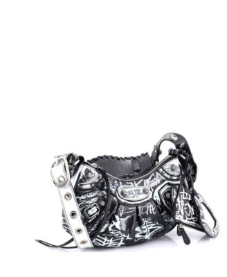 Кожаная сумка через плечо Balenciaga XS Le Cagole Graffiti с гигантскими заклепками, бывшая в употреблении