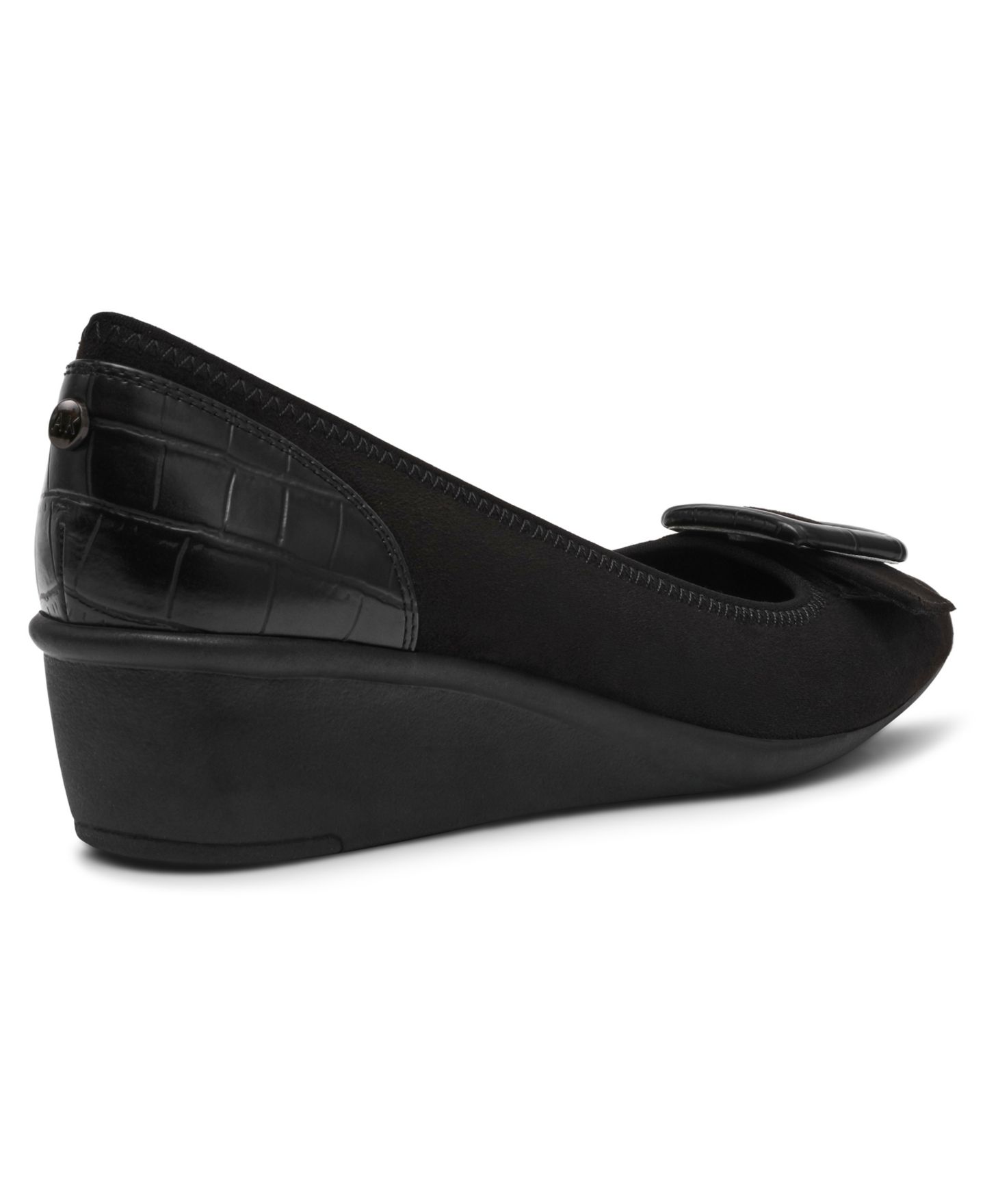Женские туфли Anne Klein Wyatt Buckle Wedge Pumps, цвет: Чёрный — фото 7