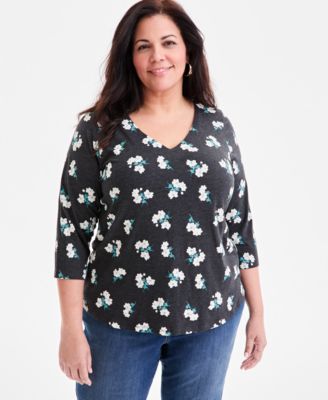 Plus Size Printed V-Neck 3/4-Sleeve Top