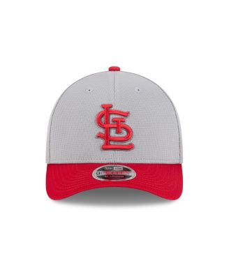 Мужская серо-красная кепка New Era St. Louis Cardinals 2025 для тренировок по бейсболке с регулируемой тульей длиной 940 м.