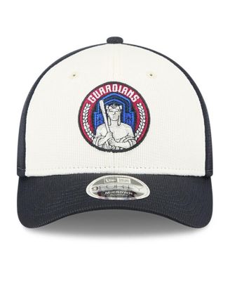 Мужская темно-синяя / белая кепка New Era Cleveland Guardians City Connect для тренировки по бейсболке с регулируемой головкой длиной 94 М