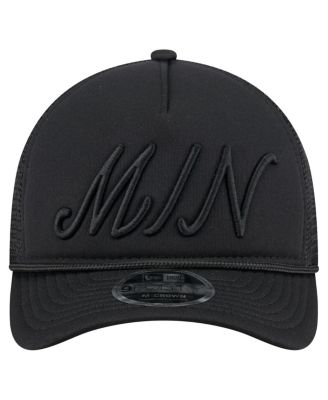 Мужская черная кепка дальнобойщика New Era Minnesota Twins City Initial 940 с регулируемой рамкой и М-образной головкой.