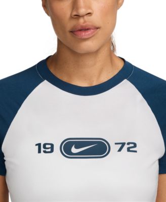 Sportswear Women's Chill Knit Slim Graphic T-Shirt