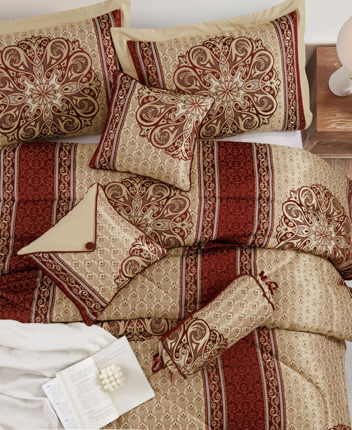 Stratford Park Myhand Medallion 7-pc. Comforter Set, King
