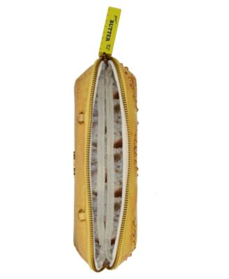 Маленькая сумка через плечо Betsey Johnson Baguette About It