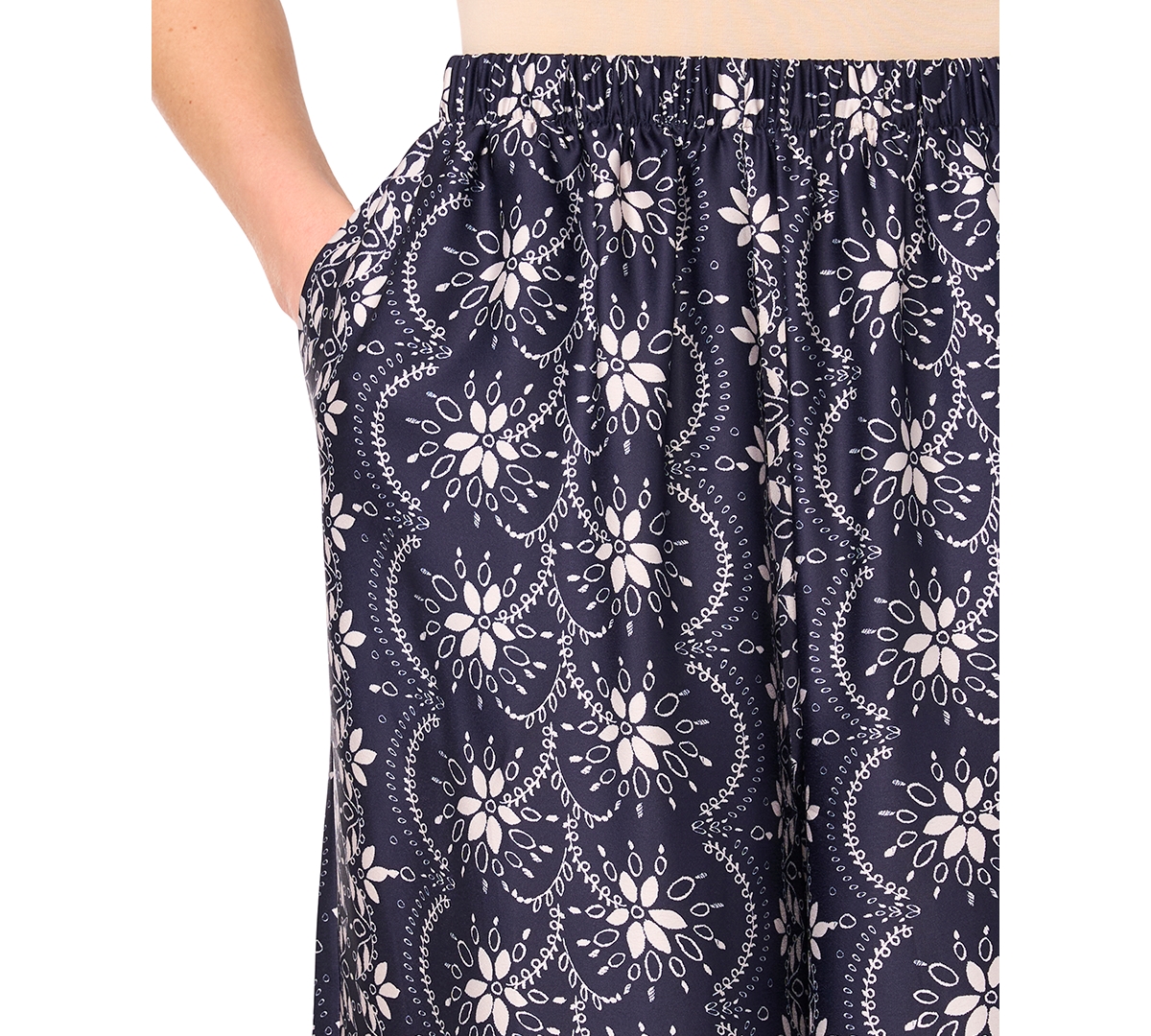 Shop Cece Women's Elastic-waist Wide-leg Flowy Pants