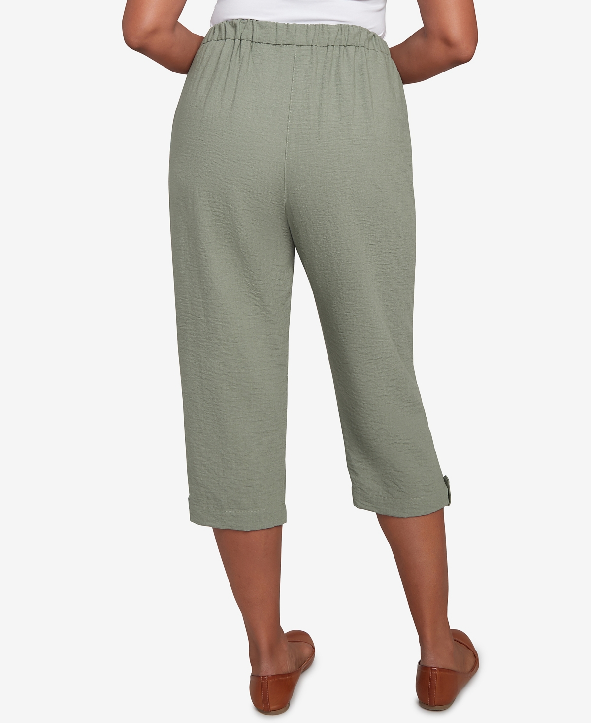 Alfred Dunner Petite Copper Canyon Button Tab Patch Pocket Capri Pants In Green