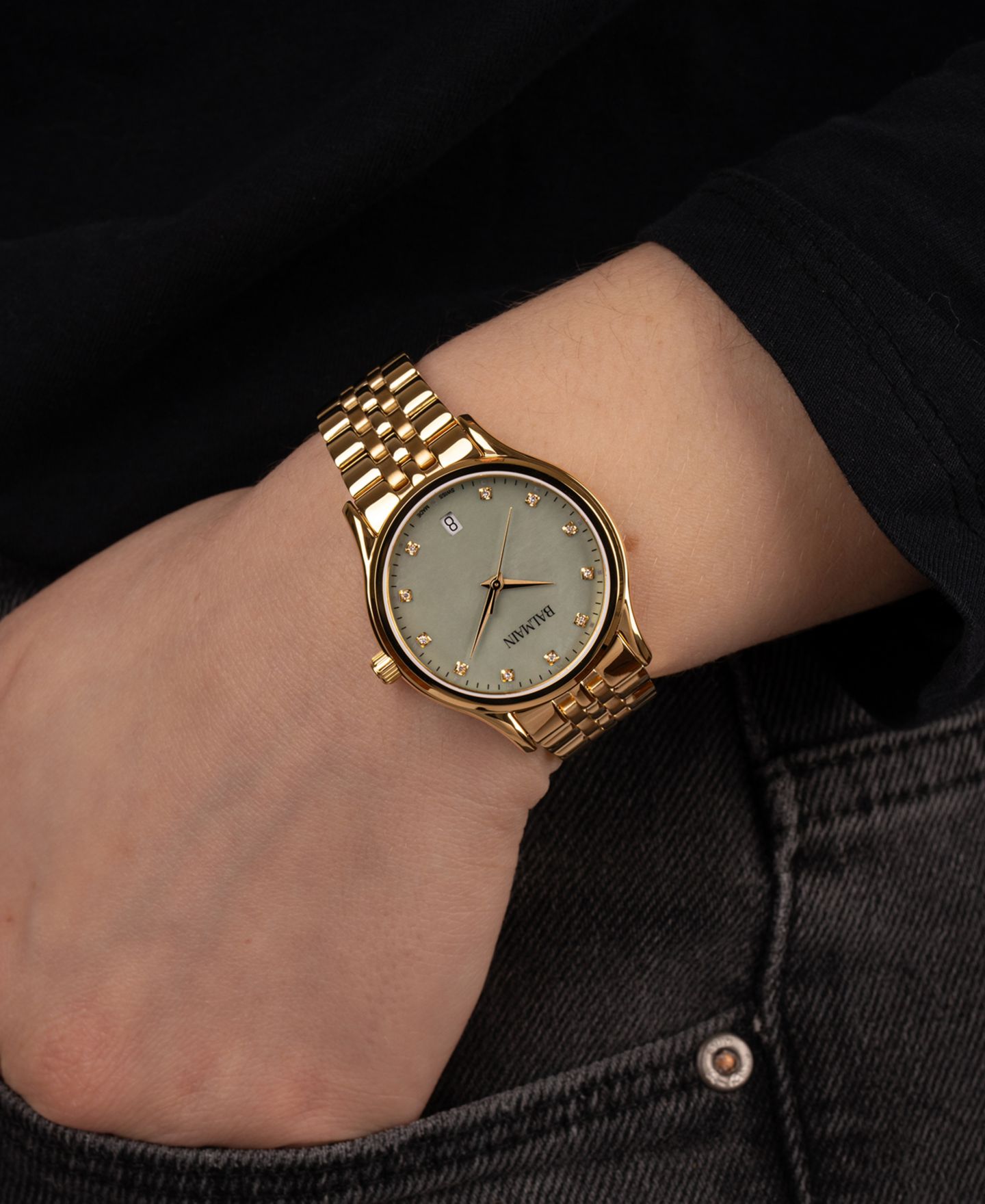 Женские часы Balmain Swiss Beleganza Diamond (1/20 ct. t.w.) Gold PVD Stainless Steel Bracelet Watch 32mm — фото 6