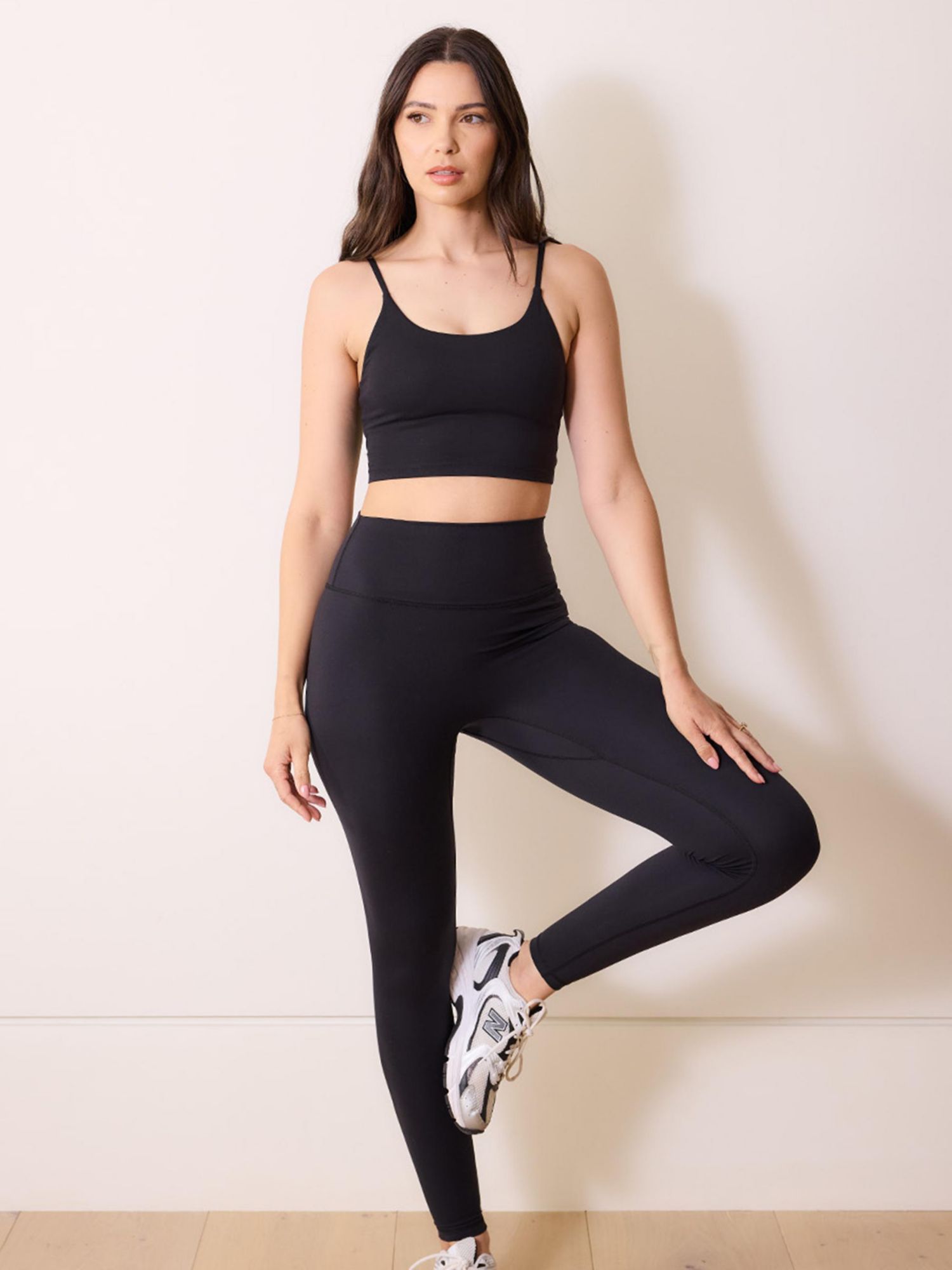 Women's 24/7 Revitalise Fitted Sports Bra