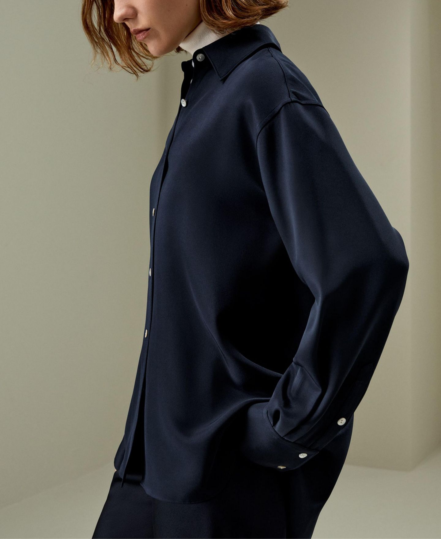 Женская рубашка LILYSILK The One Relaxed Fit Silk, цвет: Полуночный синий — фото 2