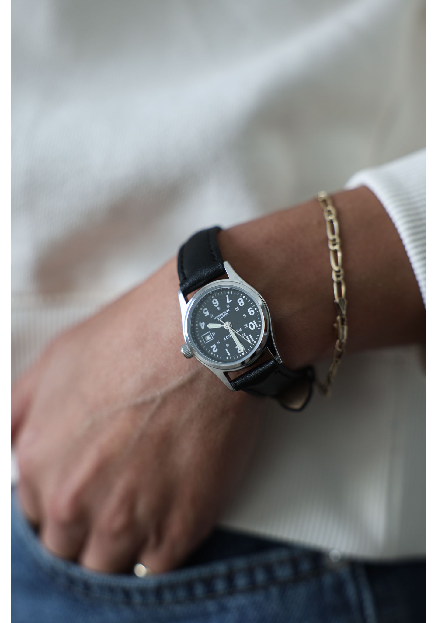 Женские часы Peugeot Women s Black Nurses Sport Calendar Wrist Watch with Black Leather Strap — фото 3