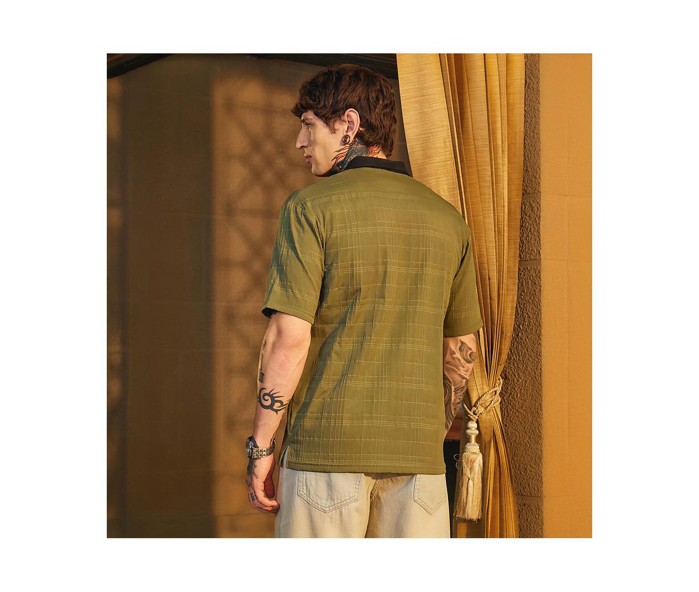 Мужская футболка Cahoot Campus Sutra Olive Green and Onyx Black Contrast Grid Polo, цвет: Зелёный — фото 5