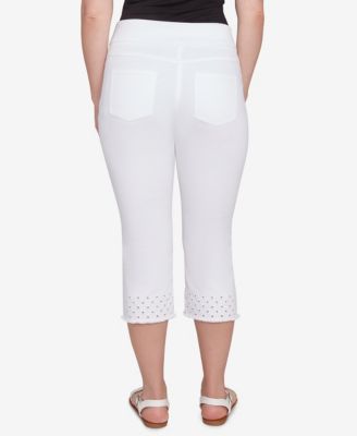 Petite Embroidered Hem Soft Stretch Denim Capri Jeans