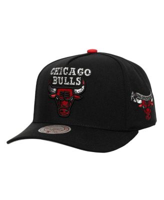 Mitchell & Ness - Men's Black Chicago Bulls Core Pro Pinch Adjustable Hat