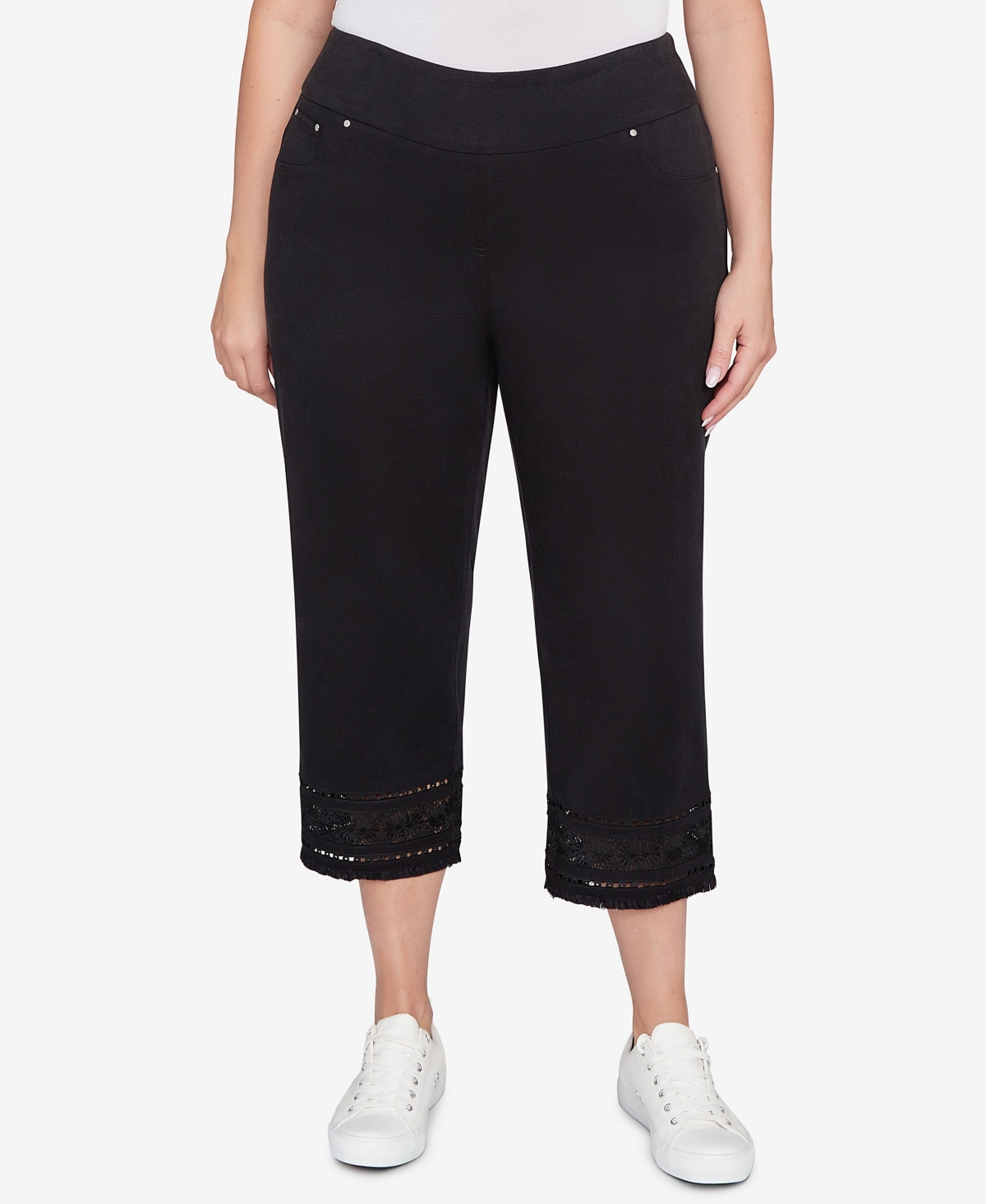 Plus Size Lotus Lace Soft Denim Capri Pants - Black