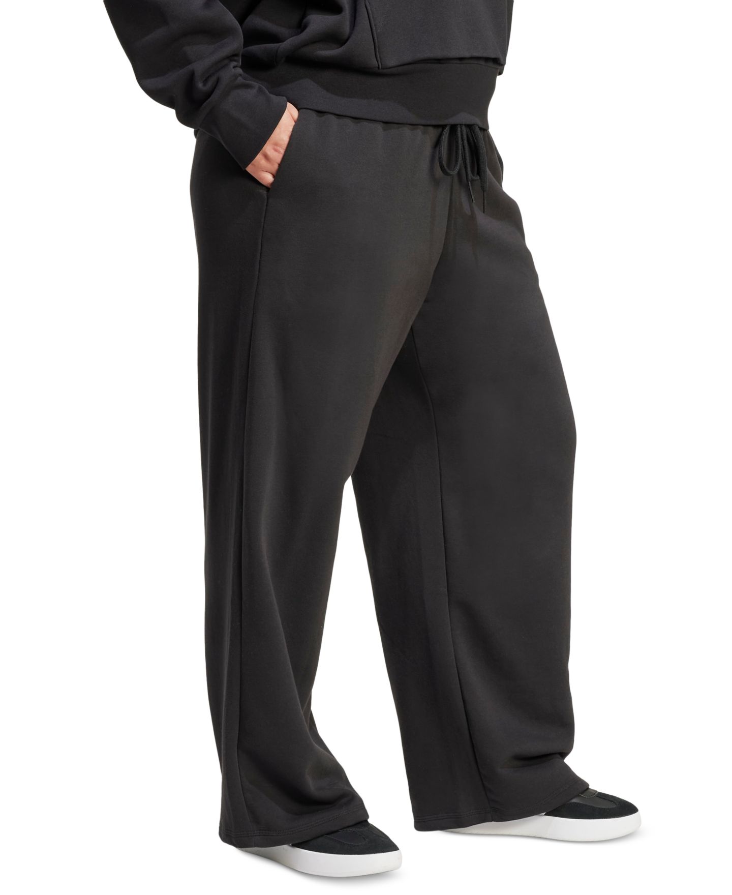 Женские брюки adidas Plus Size Essentials Fleece Mid-Rise Sweatpants, цвет: Чёрный — фото 2
