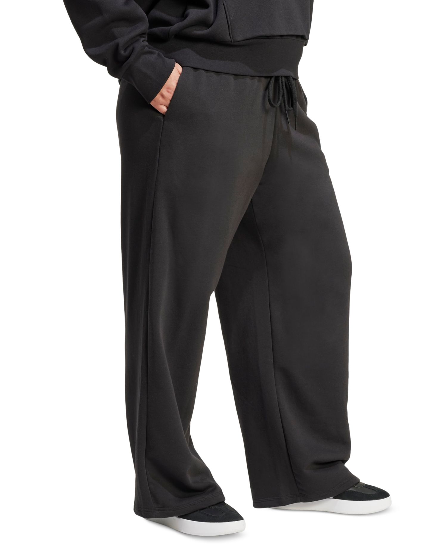 Plus Size Essentials Fleece Mid-Rise Sweatpants
