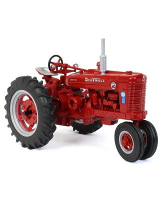1/16 Farmall Super MD Diesel Narrow Front with Blue Ribbon Decal, ERTL Prestige Collection