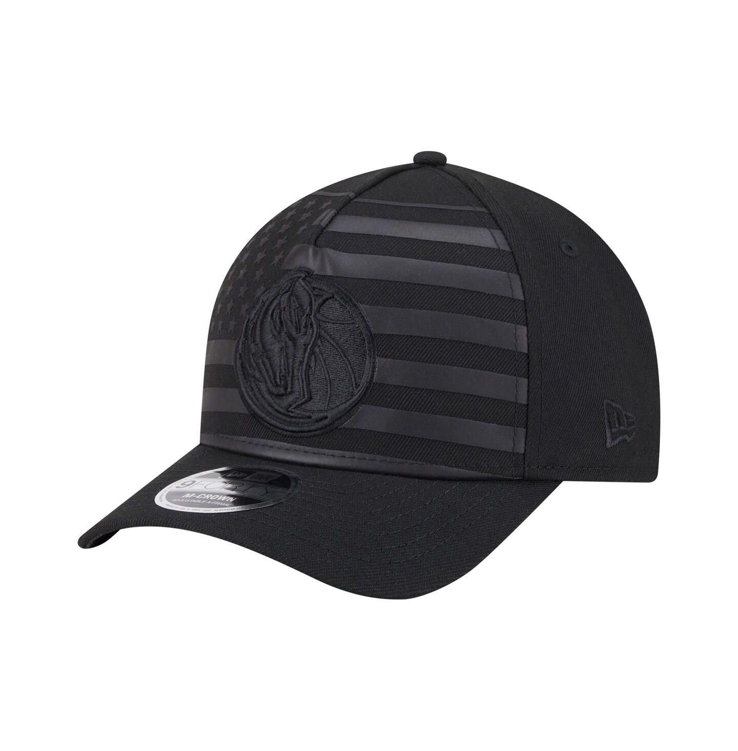 Мужская кепка New Era Black Dallas Mavericks Game Day Flag A-Frame 9FORTY Adjustable Hat — фото 1