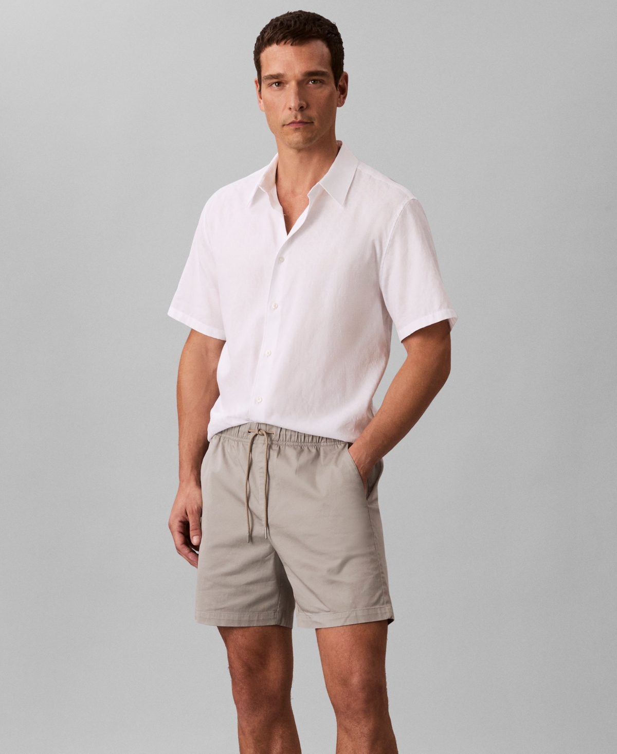 Calvin Klein Men's Brushed Cotton 7" Shorts In Brown