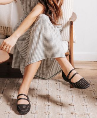 Women's Besnik Mary Jane Round Toe Flats