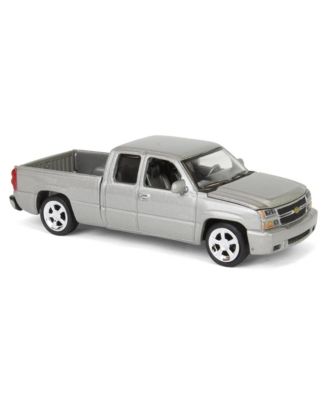 2006 Chevy Silverado Extended Cab Truck Silver 1/64 Diecast Auto World