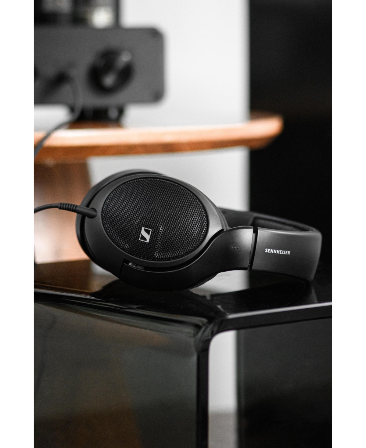 Sennheiser Hd 560 S Over-The-Ear Audiophile Headphones