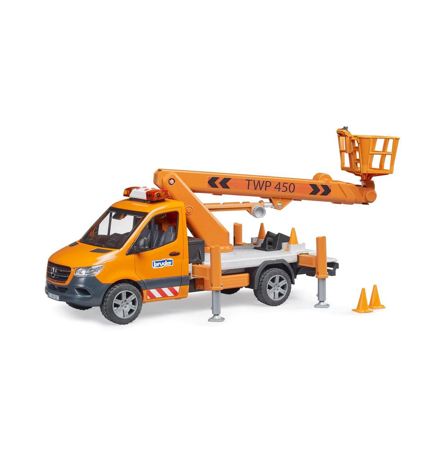 Детская игрушка Bruder 1:16 Scale MB Sprinter Crane Service Truck with Lights and Sounds — фото 1