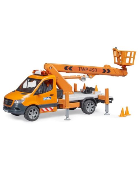 Детская игрушка Bruder 1:16 Scale MB Sprinter Crane Service Truck with Lights and Sounds