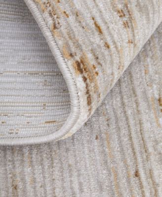 Deja 39PKF 6'7"x9'6" Area Rug