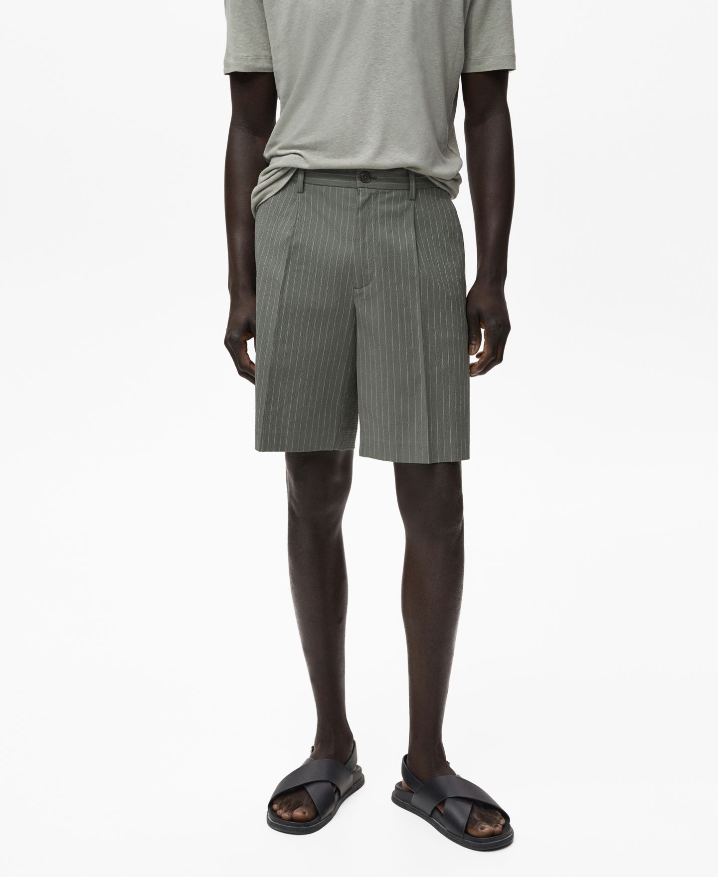 Мужские шорты Mango Slim-Fit Chino Cotton Bermuda, цвет: Серый — фото 1